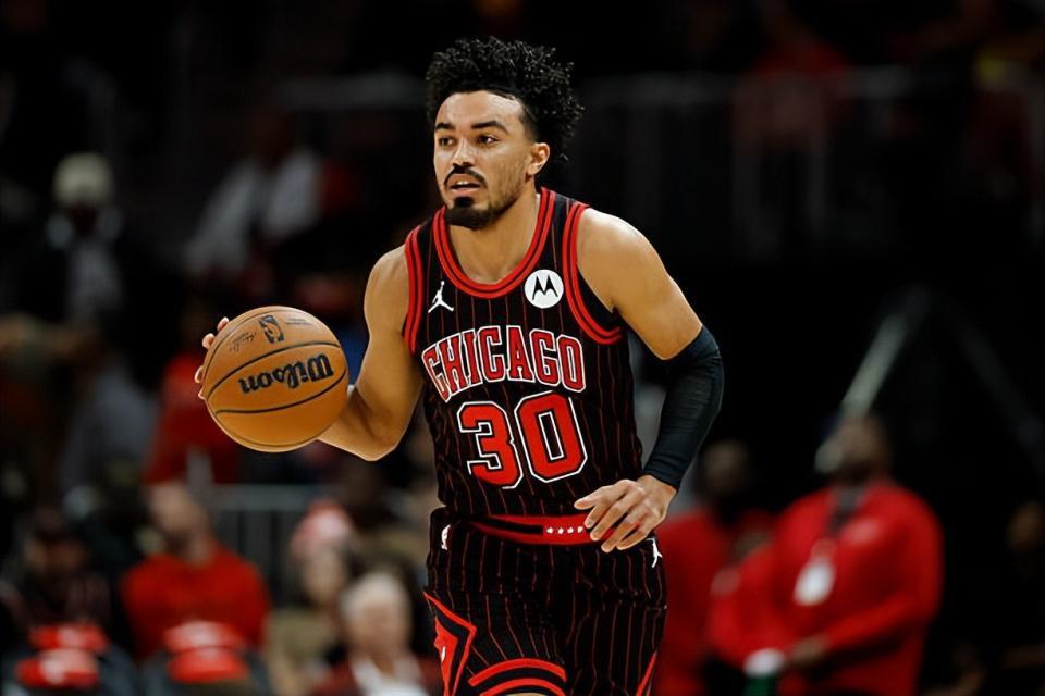 开云体育-正负值+32！公牛替补控卫算是在各方面都打爆了快船的防线？